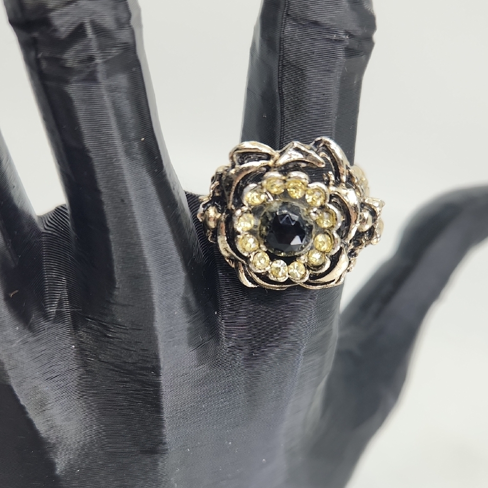 Floral Black and Gold Tone Statement Ring